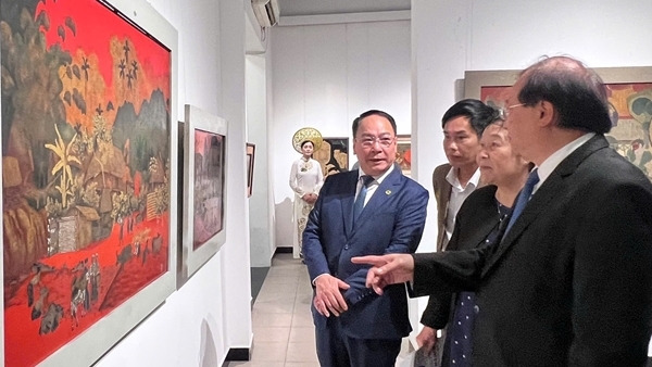 Triển lãm nghệ thuật sơn mài chào mừng Đại hội XIV của Đảng