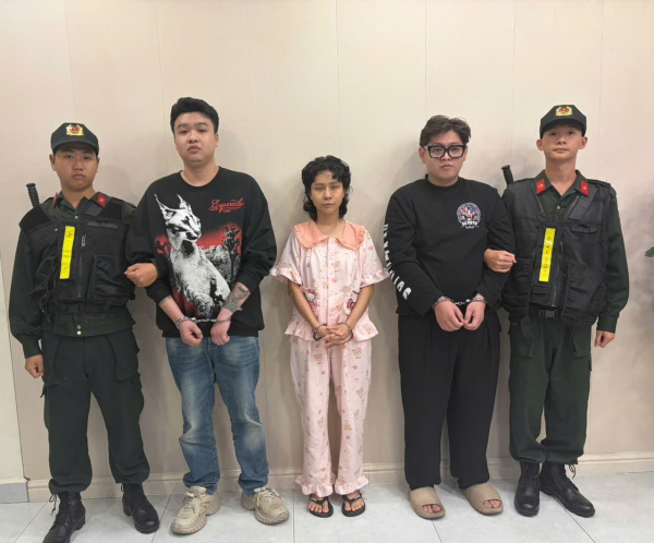 Triệt phá đường dây buôn bán trái phép khí cười với phương thức tinh vi -0