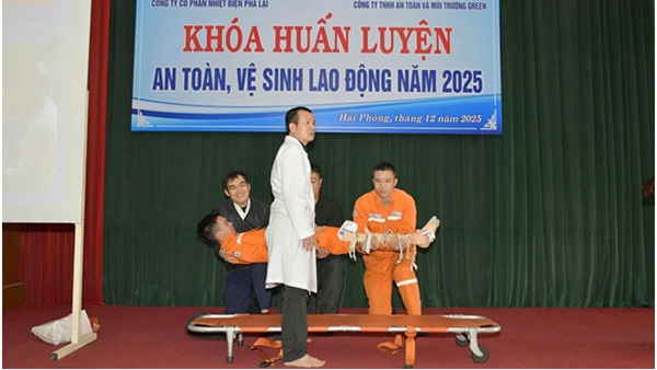 Nhiệt điện Phả Lại tổ chức huấn luyện nâng cao kỹ năng an toàn lao động, an toàn hóa chất cho cán bộ, công nhân viên