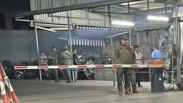 Truy bắt thủ phạm đâm chết bảo vệ tại khu vực cổng bệnh viện ở Vĩnh Long