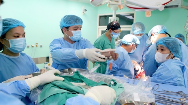 Bốn cuộc đời được hồi sinh nhờ các ca ghép tạng, ghép tủy kịp thời