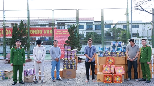 Triệt phá đường dây sản xuất, vận chuyển hơn 1,5 tấn pháo nổ