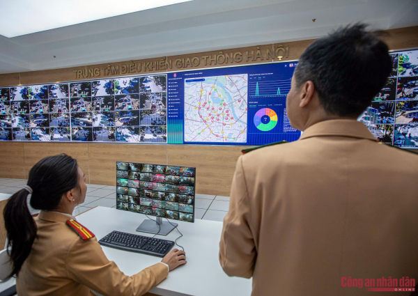 Công an Hà Nội giữ bình yên cho nhân dân vui đón Giáng sinh ảnh 8 b1.jpg -0
