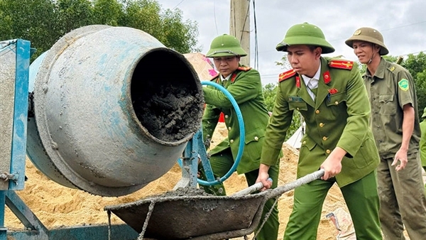 Khẩn trương giúp dân đón Tết trong những ngôi nhà mới