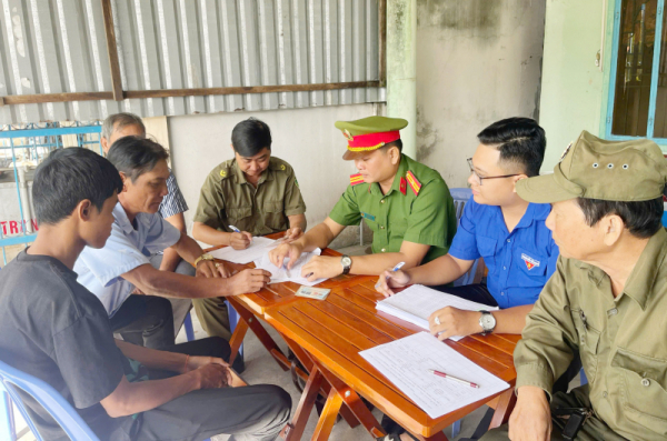 Đến tận nhà làm sạch dữ liệu đăng ký phương tiện, bằng lái xe cho người dân -0