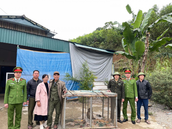Công an xã ở Thanh Hóa vận động người dân tự nộp nhiều cá thể động vật hoang dã quý hiếm -0