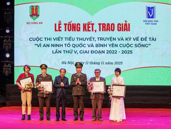 Văn chương Việt 2025: Một năm nhìn lại -0