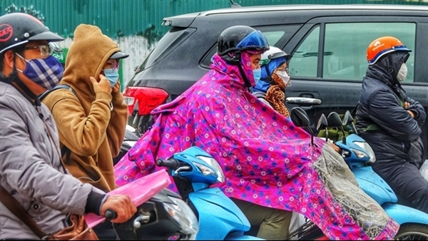 Miền Bắc vào đến Huế nhiều nơi mưa rét, Hà Nội trời nắng hanh