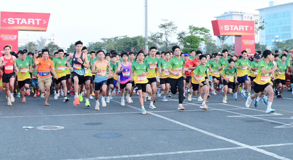 Hơn 1.000 người tham gia chạy marathon “Chung một quyết tâm - Vì cộng đồng không ma túy” -0
