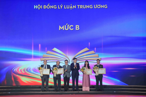 Trao Tặng thưởng các tác phẩm lý luận, phê bình văn học, nghệ thuật xuất bản năm 2024 -0