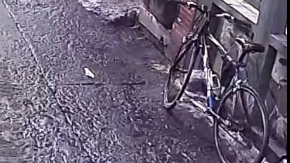 Truy tìm vật chứng trong vụ án trộm cắp nhiều xe máy, xe đạp