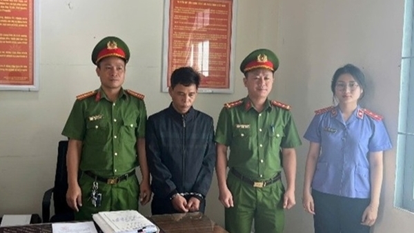 Bắt đối tượng làm giả giấy tờ mua bán ôtô, chiếm đoạt 201 triệu đồng