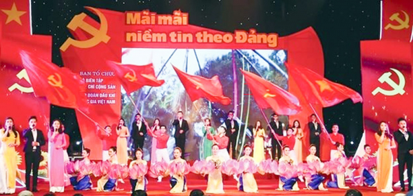 Cảm khái mùa xuân của dân tộc -1