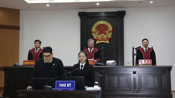 Cán bộ tòa án không được hách dịch, dọa nạt hoặc kéo dài thời gian xử lý công việc của nhân dân