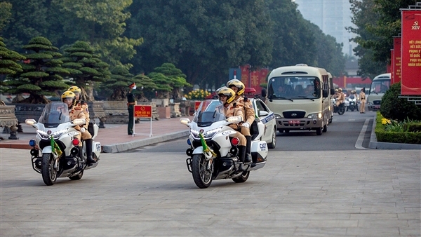 Công an Hà Nội diễn tập tổng duyệt dẫn đoàn đại biểu dự Đại hội XIV