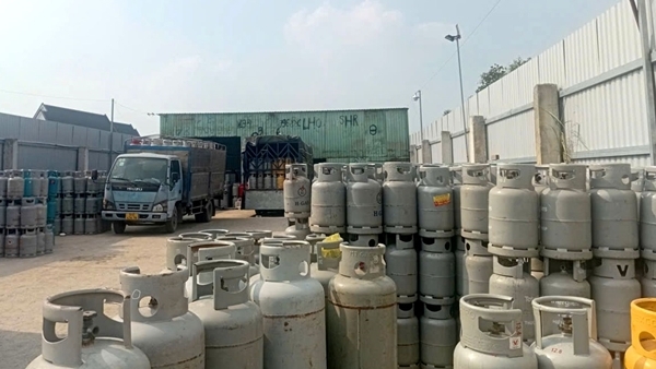Phá chuyên án sản xuất, buôn bán gas giả quy mô lớn phía Nam