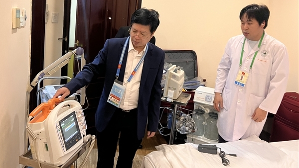 Bộ Y tế kiểm tra, giám sát công tác trực cấp cứu, khám chữa bệnh phục vụ Đại hội Đảng