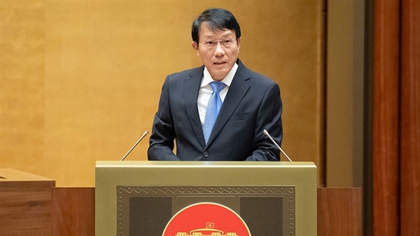 Xây dựng pháp luật phục vụ phát triển đất nước