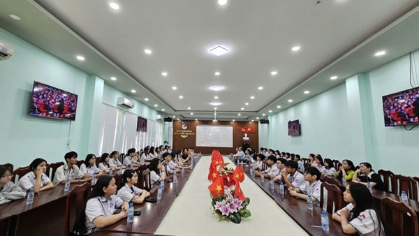 Chung nhịp đập hướng về Ngày hội lớn