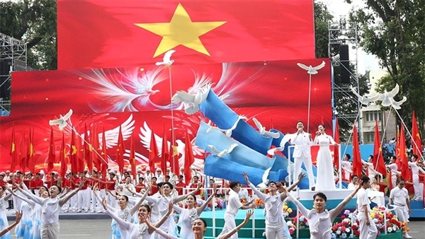 Suy ngẫm về Ngày văn hóa 24/11 và Nghị quyết 80