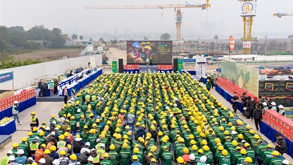 "Xây Tết 2026" trao quà cho hơn 1.100 công nhân xây dựng tại Hà Nội