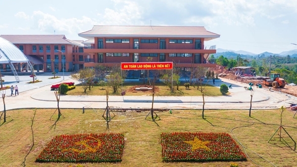 Sắp khánh thành trường học liên cấp hiện đại bậc nhất vùng biên giới Điện Biên