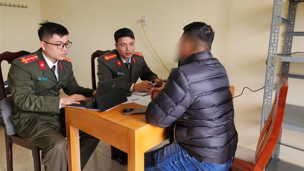 Cái giá phải trả cho những “cô đồng” tự phong