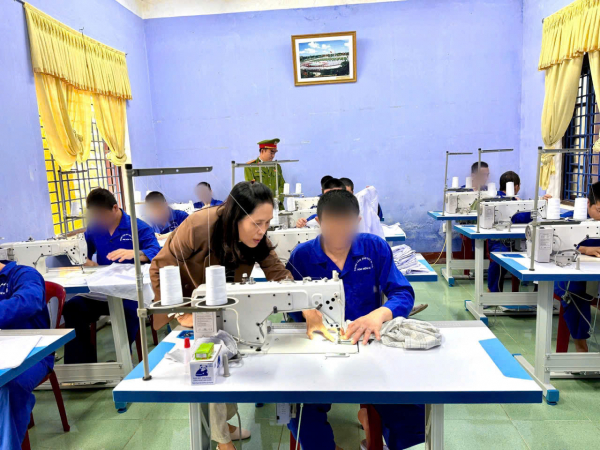  Hành trang trở về cho những người lầm lỡ -0