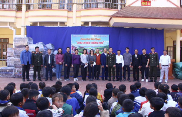 &nbsp;“Cùng em đến trường năm 2026” nơi bản cao Phiêng Cằm -0