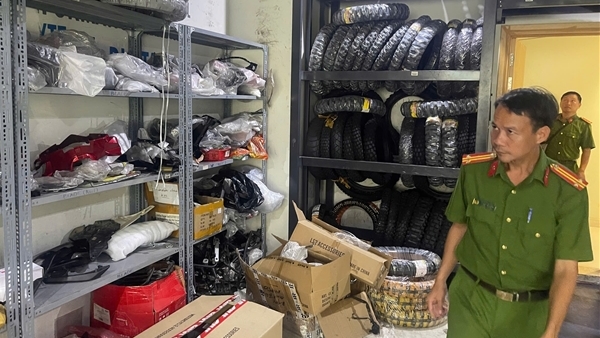 Khởi tố vụ trốn thuế hơn 477 triệu đồng tại doanh nghiệp kinh doanh xe máy