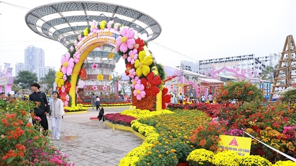 Hội chợ Công viên Thiên Văn học - Nơi Tết Việt hội tụ giữa trái tim xanh phía Tây Hà Nội