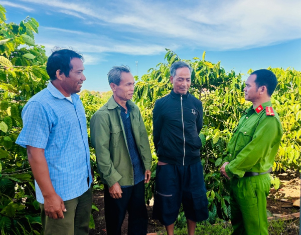 Bài 2: Vạch rõ âm mưu -0
