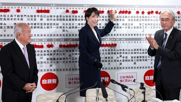 Nữ Thủ tướng Nhật Bản tạo dấu ấn lịch sử