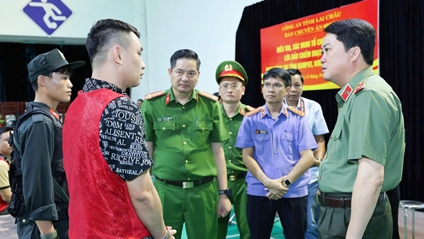 Đột kích sào huyệt trùm lừa đảo qua mạng tại Campuchia