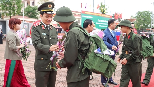 Nhiều đảng viên, công chức tỉnh Bắc Ninh xung phong thực hiện nghĩa vụ Công an nhân dân