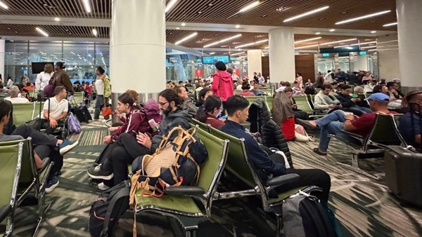 Từ nay đến 6/3: Huỷ thêm nhiều chuyến bay giữa Việt Nam và Trung Đông