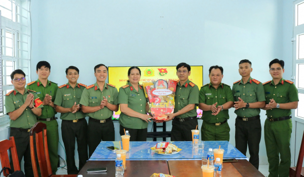 Xây dựng “Ngôi nhà 19/8” thứ hai cho đoàn viên thanh niên Công an tỉnh Khánh Hòa -0