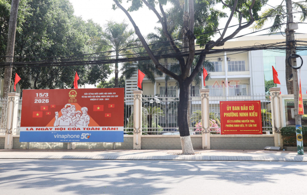 Vững vàng an ninh cho ngày hội của toàn dân -4