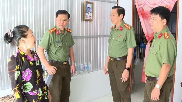 Chung tay xây dựng mái ấm nghĩa tình nơi địa đầu phía Nam Tổ quốc