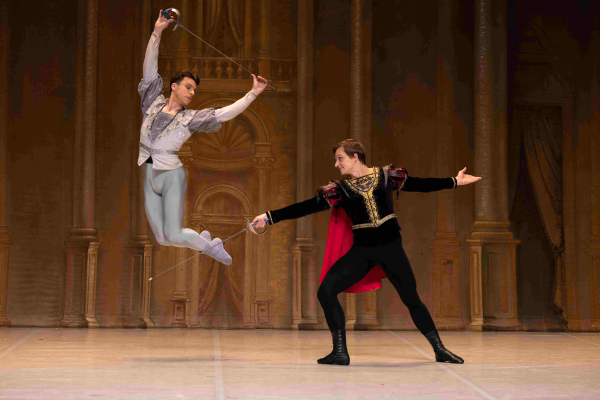 Biểu diễn 2 tuyệt phẩm ballet của Nga tại Nhà hát Hồ Gươm -0