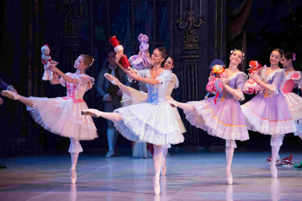 Biểu diễn 2 tuyệt phẩm ballet của Nga tại Nhà hát Hồ Gươm -1