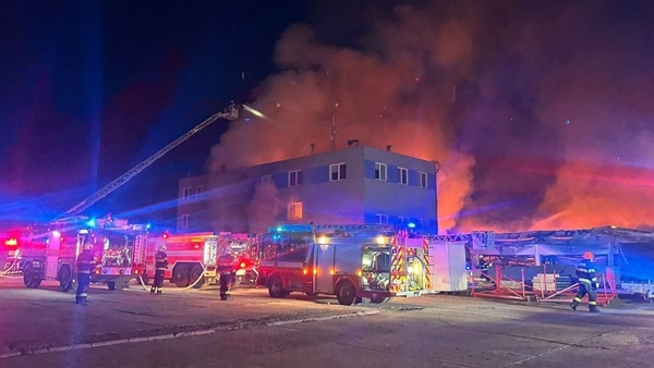 Điều tra theo hướng khủng bố có chủ đích vụ cháy khu công nghiệp tại Czech