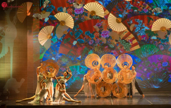 Show “đẳng cấp” - trông người lại ngẫm đến ta… -0