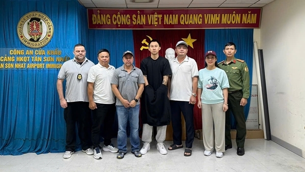 Cảnh sát Việt Nam bắt 2 đối tượng truy nã theo đề nghị của Mỹ và Trung Quốc