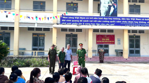 tuyen2.jpg -0