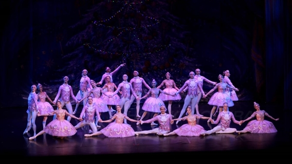 Thế giới cổ tích rực rỡ của “Kẹp hạt dẻ” trên sân khấu Nhà hát Hồ Gươm