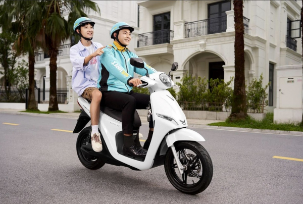 GSM miễn phí thuê, đổi pin 3 năm cho tài xế Xanh SM Bike -0