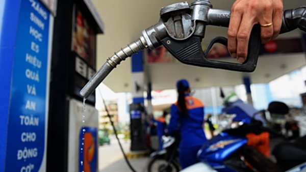 Giảm toàn bộ thuế với xăng, dầu và nhiên liệu bay