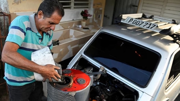 Hoán cải ô tô xăng thành xe chạy bằng than