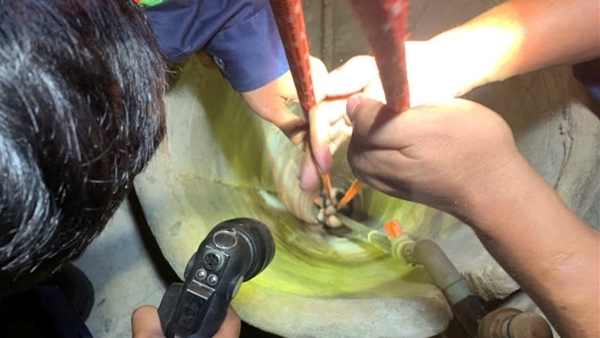 Gia Lai: Kịp thời cứu nạn cô gái rơi xuống giếng sâu